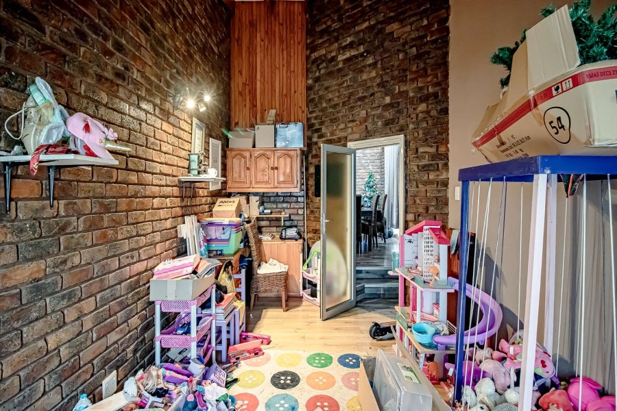 3 Bedroom Property for Sale in Pierre Van Ryneveld Gauteng