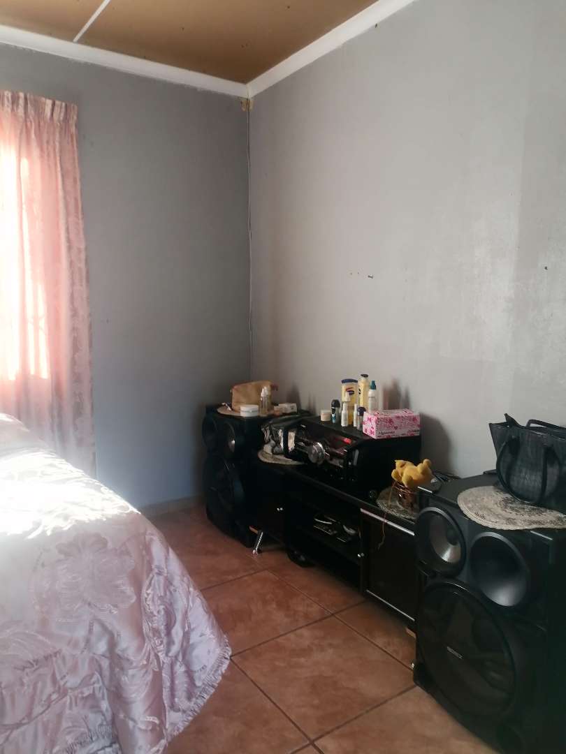 To Let 1 Bedroom Property for Rent in Dalpark Gauteng