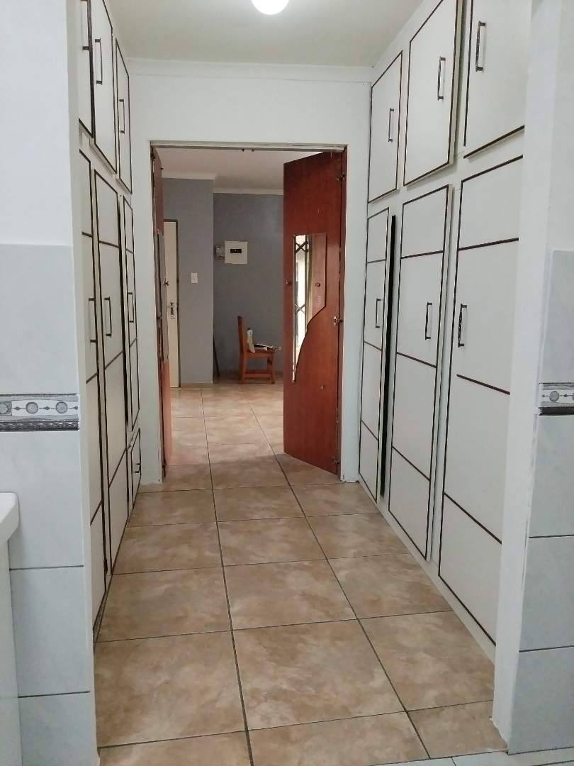 To Let 1 Bedroom Property for Rent in Dalpark Gauteng