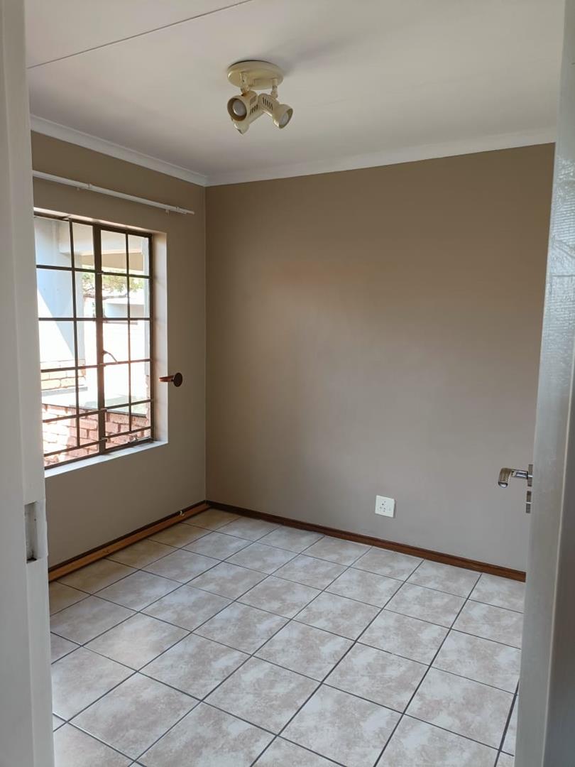 To Let 3 Bedroom Property for Rent in Montana Gauteng