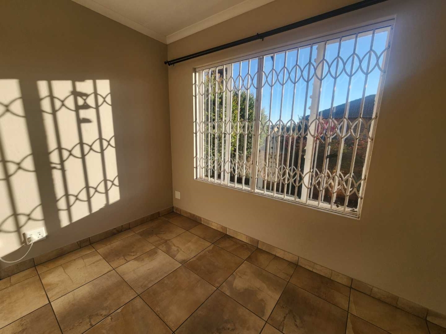 To Let 2 Bedroom Property for Rent in Weltevreden Park Gauteng