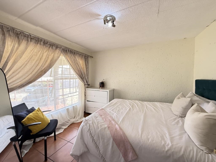 To Let 2 Bedroom Property for Rent in Allens Nek Gauteng