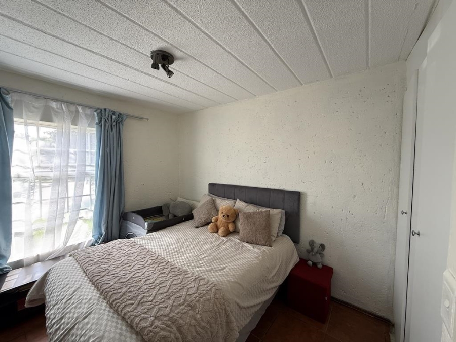 To Let 2 Bedroom Property for Rent in Allens Nek Gauteng