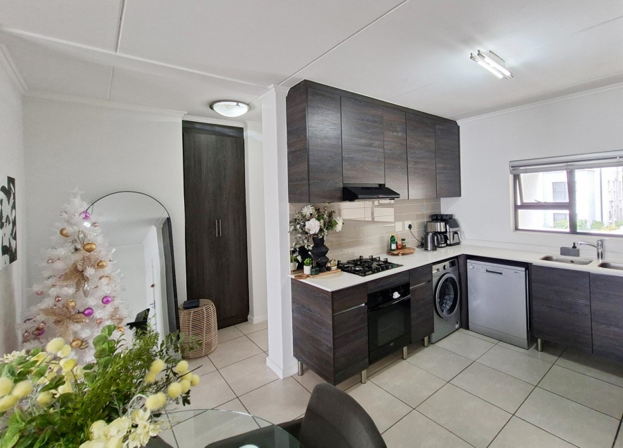 2 Bedroom Property for Sale in Bryanston Gauteng