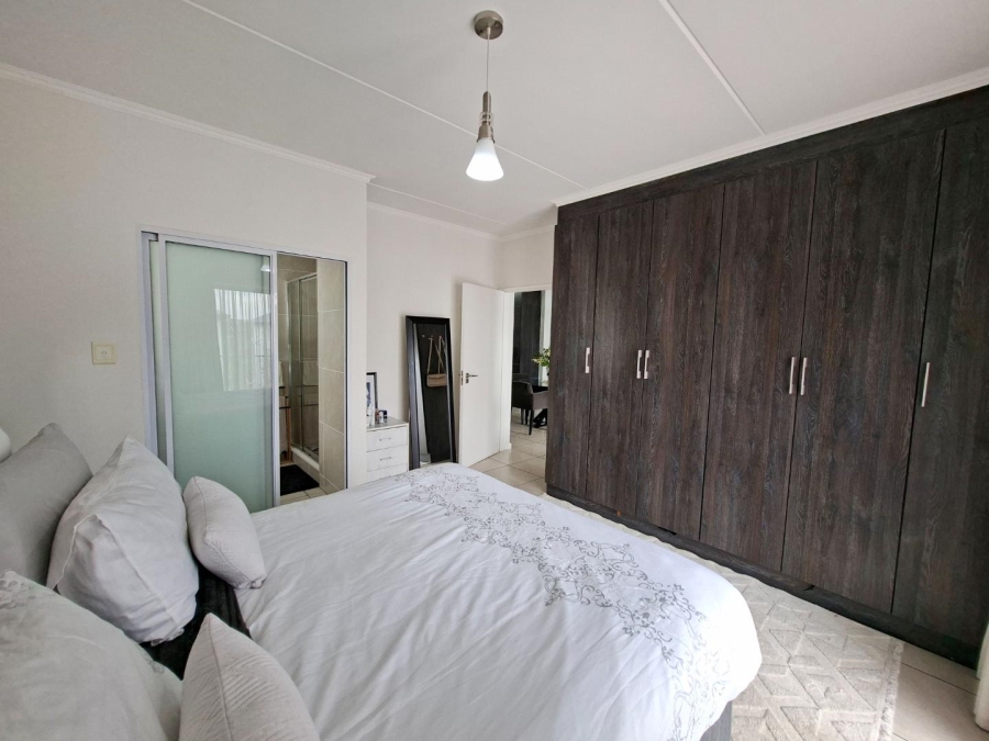 2 Bedroom Property for Sale in Bryanston Gauteng