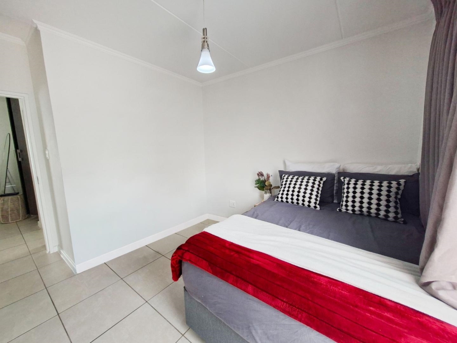 2 Bedroom Property for Sale in Bryanston Gauteng