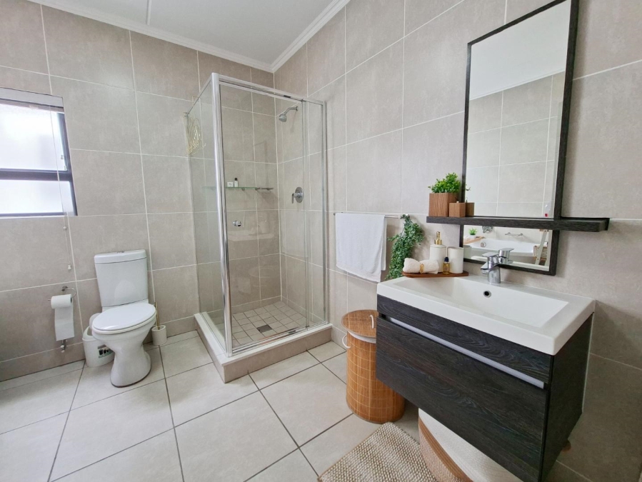 2 Bedroom Property for Sale in Bryanston Gauteng