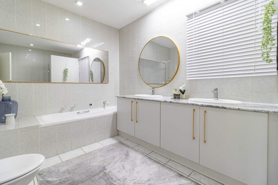 4 Bedroom Property for Sale in Morningside Gauteng