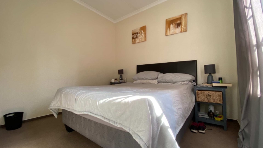 2 Bedroom Property for Sale in North Riding Gauteng
