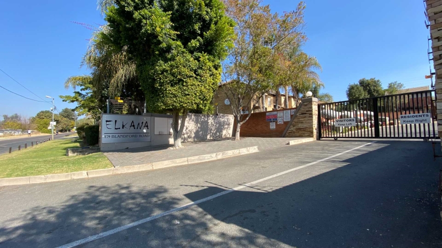 2 Bedroom Property for Sale in North Riding Gauteng