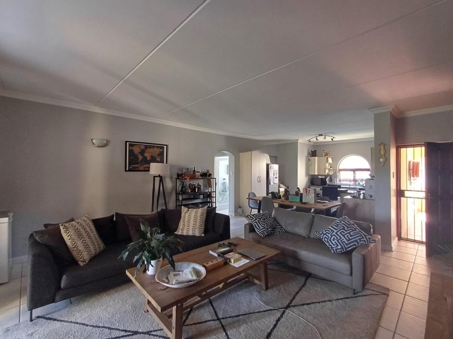 2 Bedroom Property for Sale in North Riding Gauteng