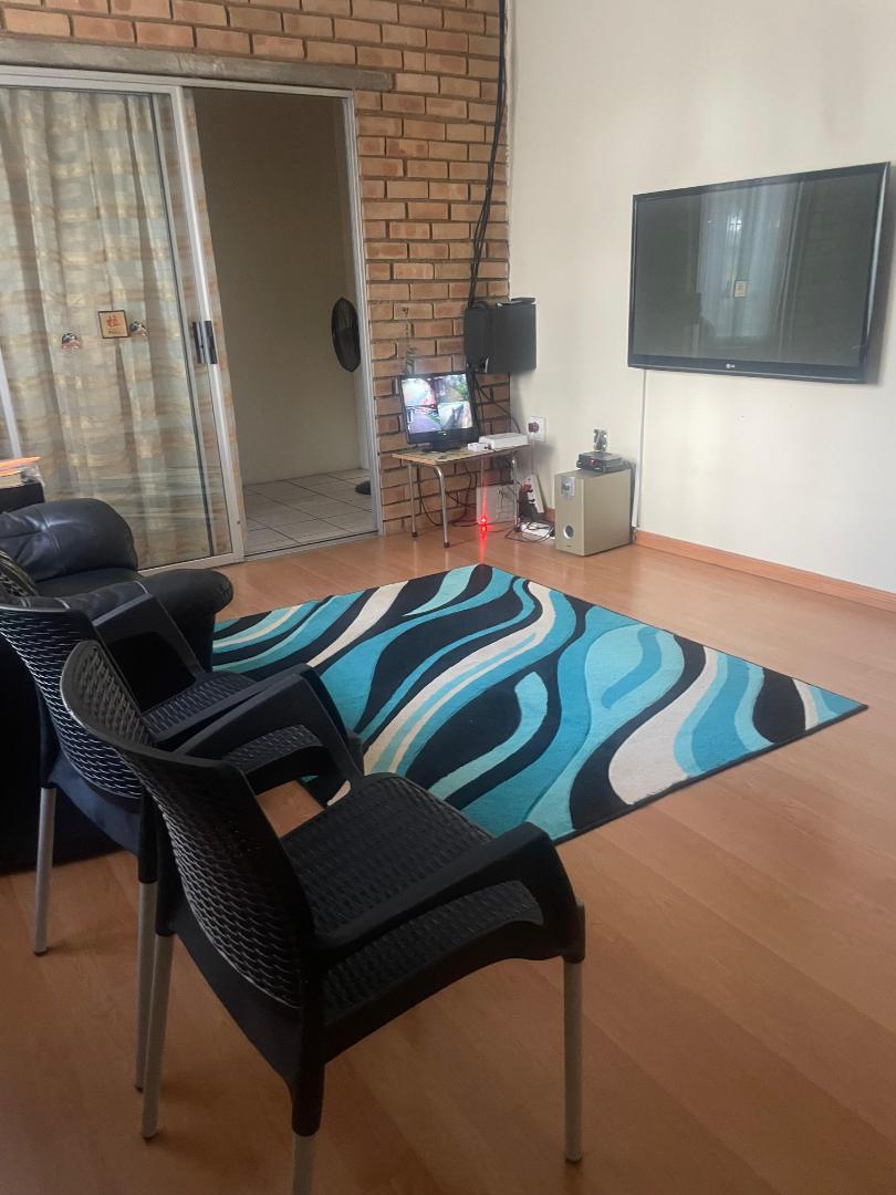 7 Bedroom Property for Sale in Heuweloord Gauteng