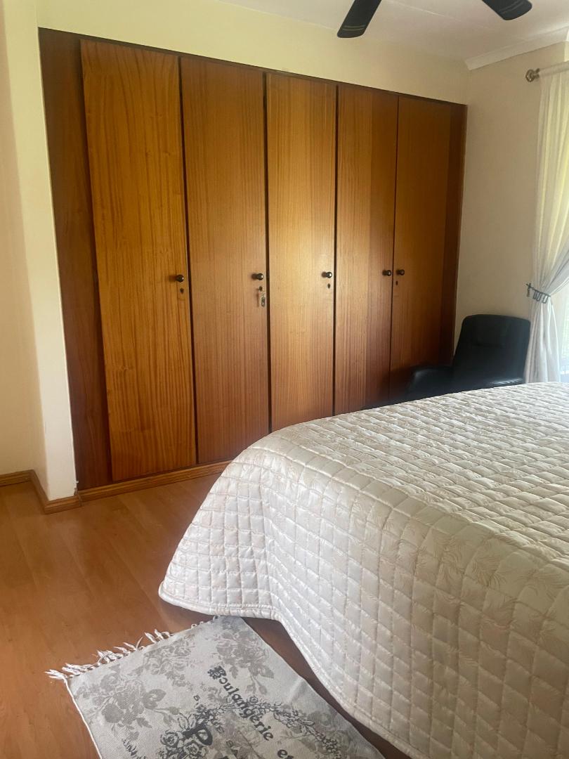 7 Bedroom Property for Sale in Heuweloord Gauteng