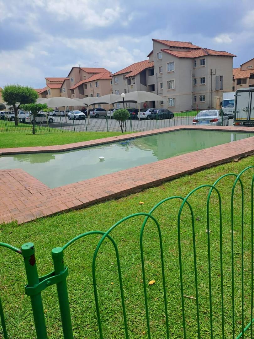 1 Bedroom Property for Sale in Ormonde Gauteng