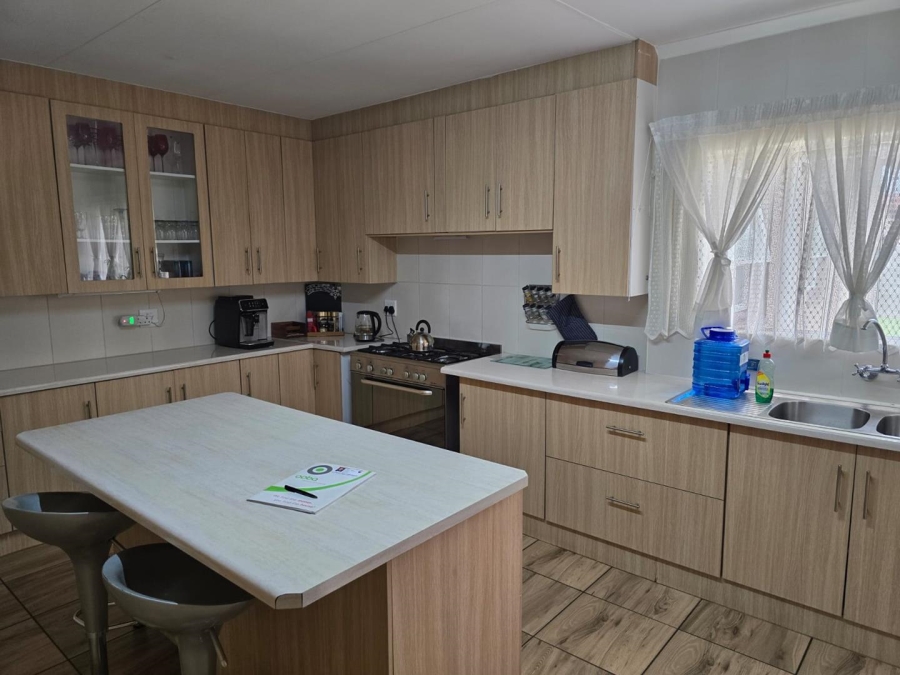 3 Bedroom Property for Sale in Bardene Gauteng