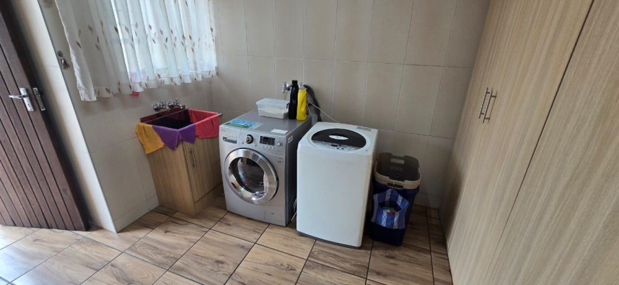 3 Bedroom Property for Sale in Bardene Gauteng