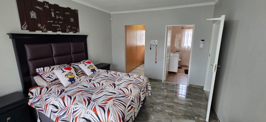 3 Bedroom Property for Sale in Bardene Gauteng