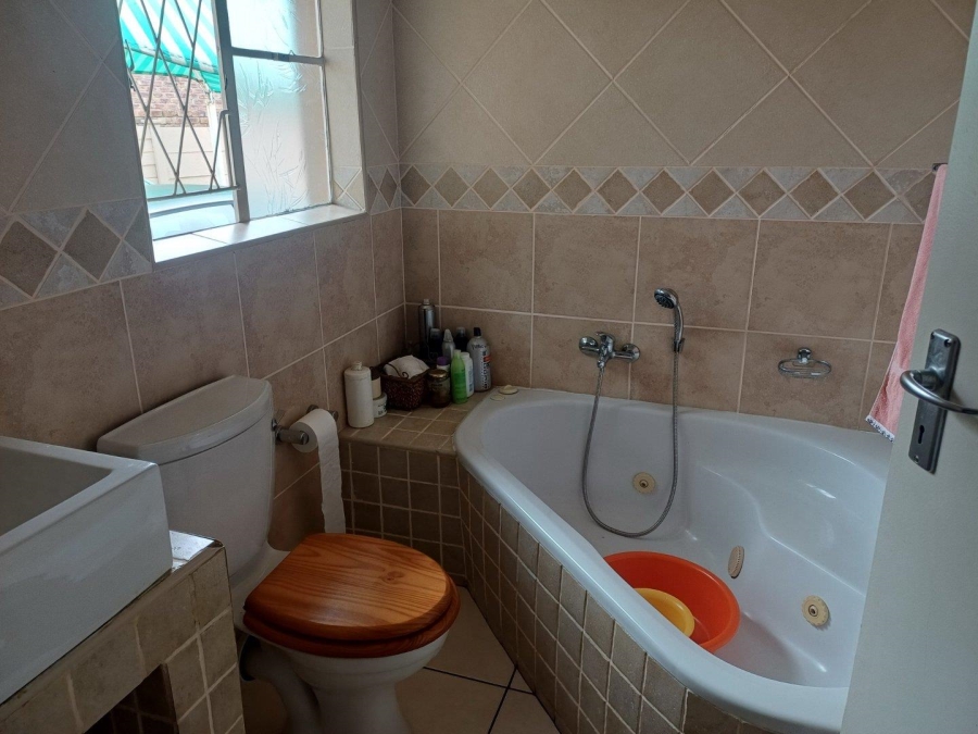 3 Bedroom Property for Sale in Van Riebeeck Park Gauteng