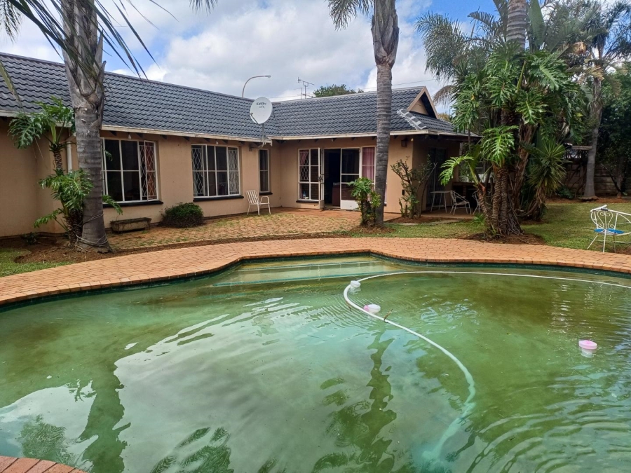 3 Bedroom Property for Sale in Van Riebeeck Park Gauteng