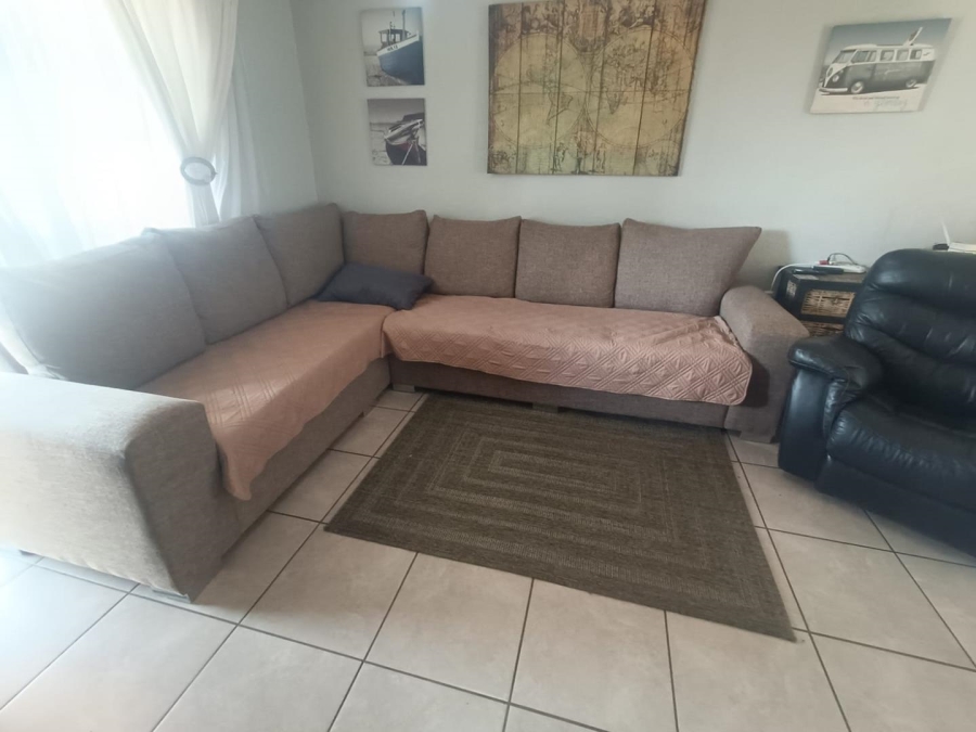 2 Bedroom Property for Sale in Hennopspark Gauteng