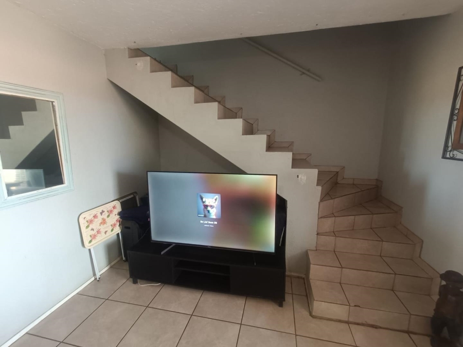 2 Bedroom Property for Sale in Hennopspark Gauteng