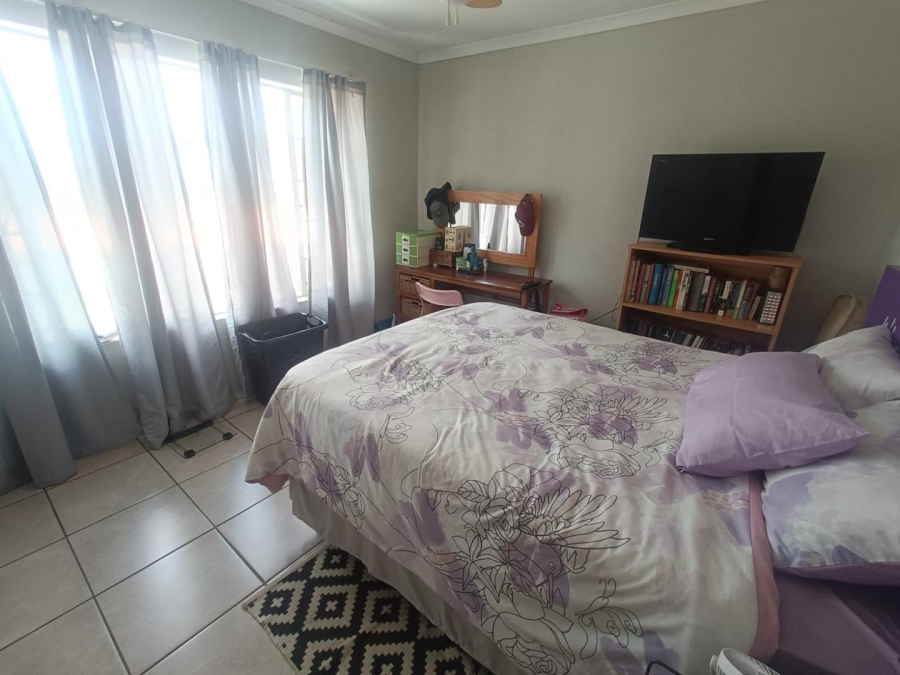 2 Bedroom Property for Sale in Hennopspark Gauteng