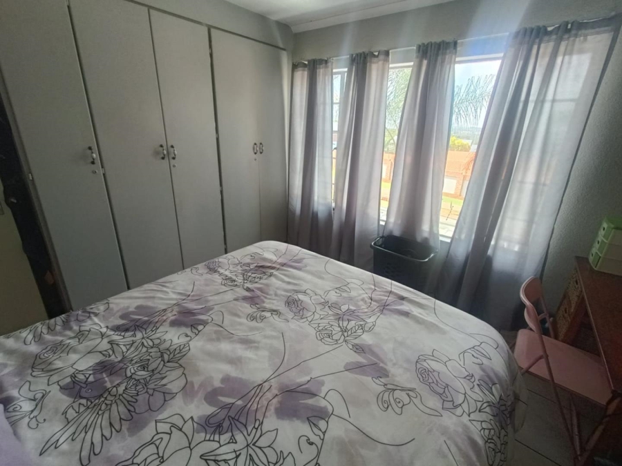 2 Bedroom Property for Sale in Hennopspark Gauteng