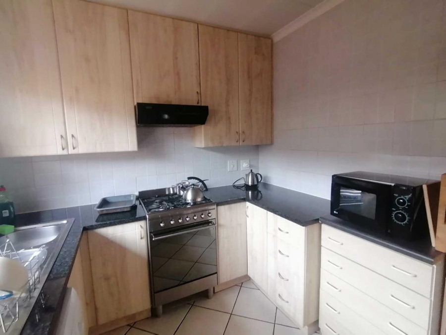 2 Bedroom Property for Sale in Eldoraigne Gauteng