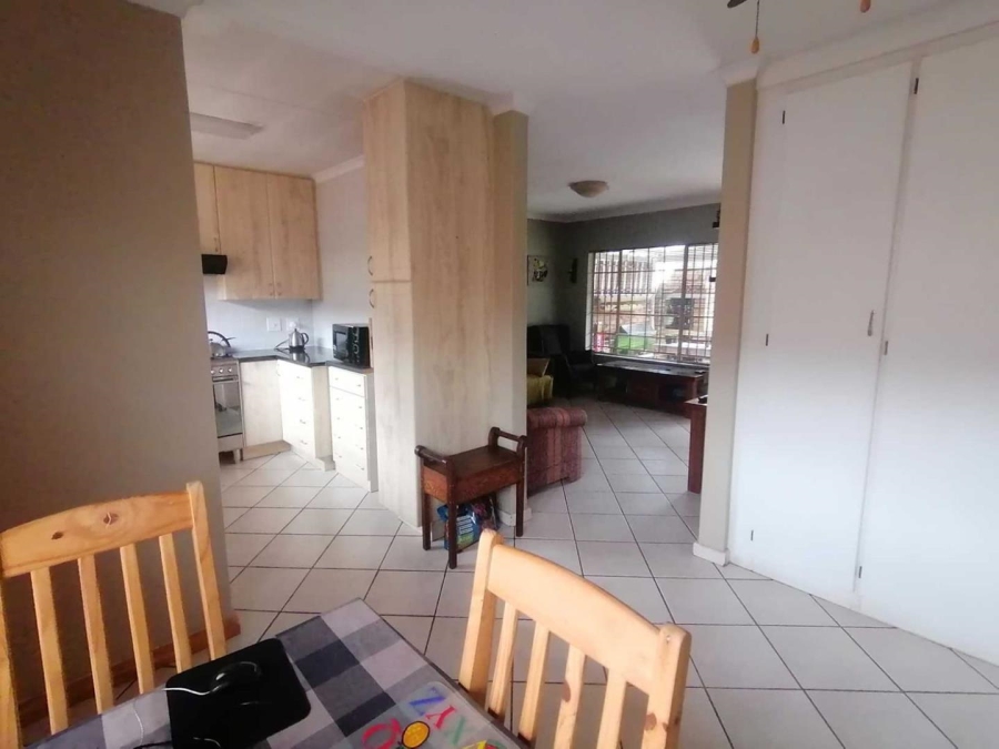 2 Bedroom Property for Sale in Eldoraigne Gauteng