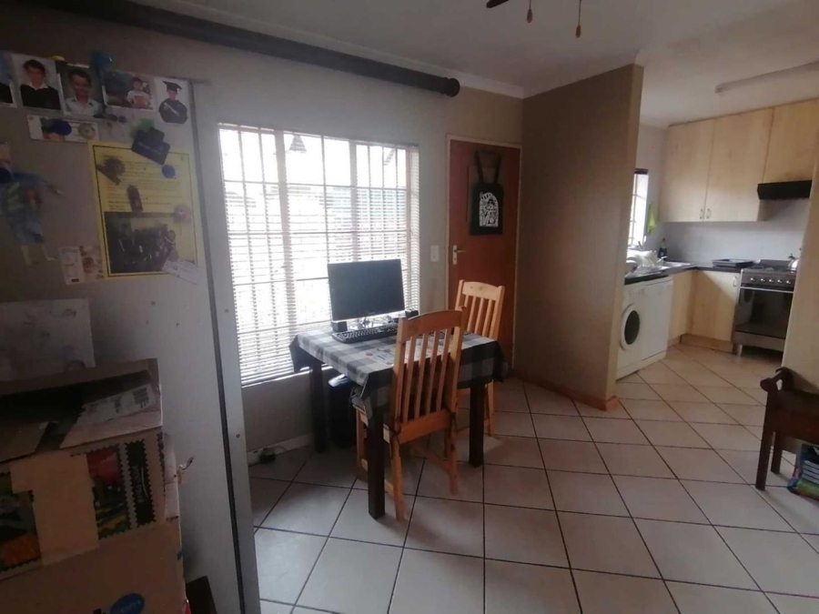 2 Bedroom Property for Sale in Eldoraigne Gauteng