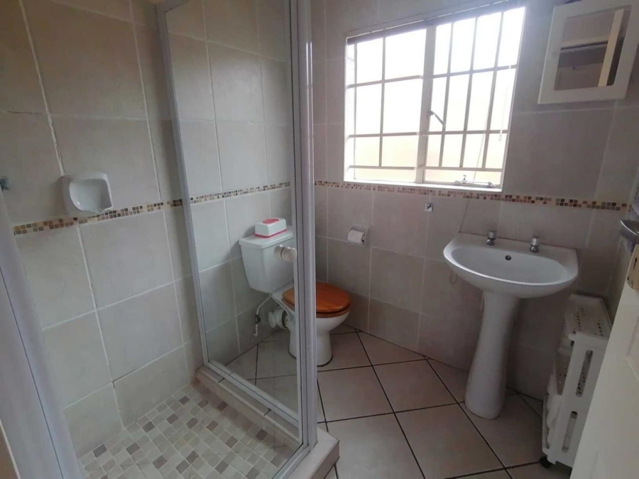 2 Bedroom Property for Sale in Eldoraigne Gauteng