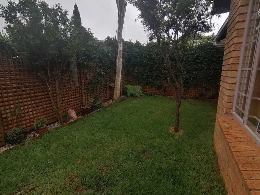 2 Bedroom Property for Sale in Eldoraigne Gauteng
