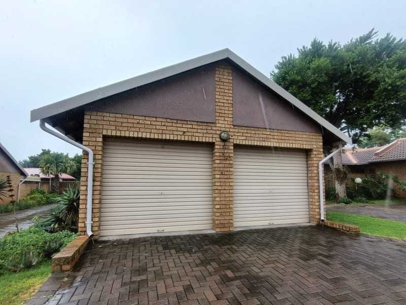2 Bedroom Property for Sale in Eldoraigne Gauteng