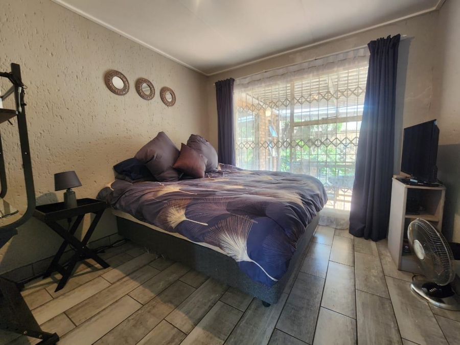 3 Bedroom Property for Sale in Glenvista Gauteng