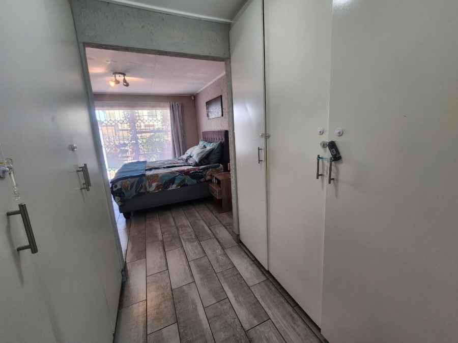 3 Bedroom Property for Sale in Glenvista Gauteng