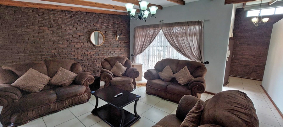 4 Bedroom Property for Sale in Verwoerdpark Gauteng