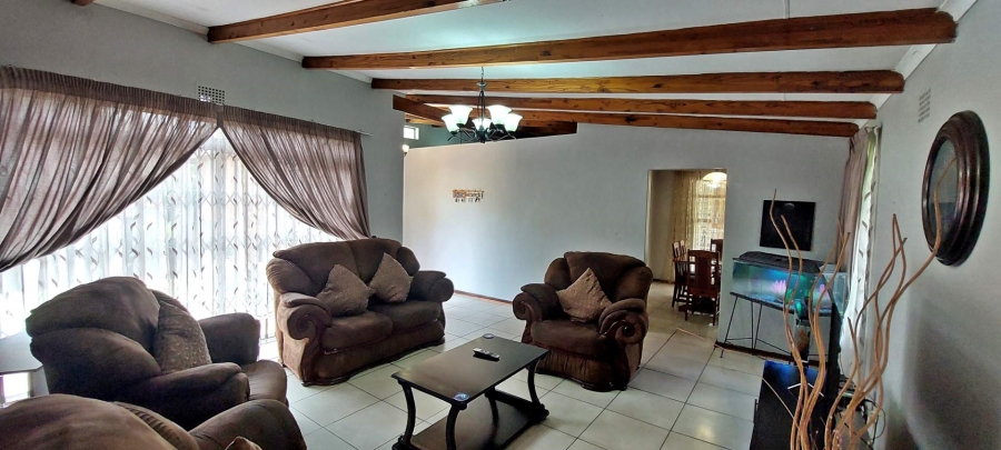 4 Bedroom Property for Sale in Verwoerdpark Gauteng