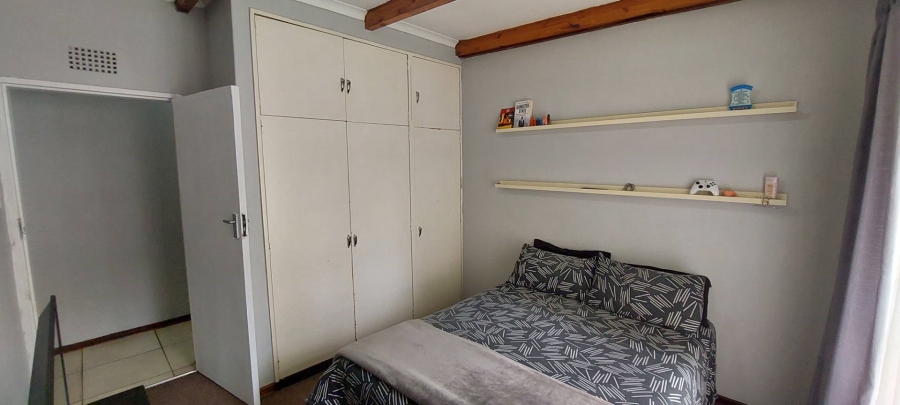 4 Bedroom Property for Sale in Verwoerdpark Gauteng