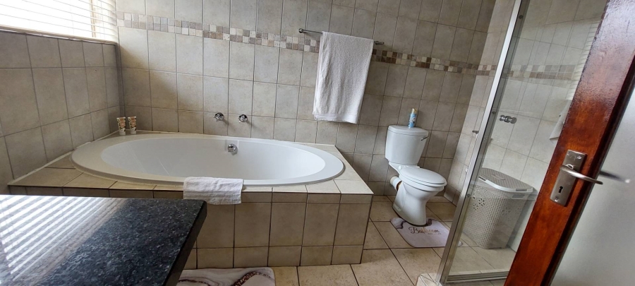 4 Bedroom Property for Sale in Verwoerdpark Gauteng