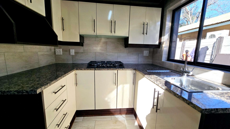 To Let 1 Bedroom Property for Rent in Menlo Park Gauteng