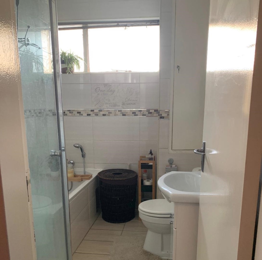 2 Bedroom Property for Sale in Parktown Gauteng