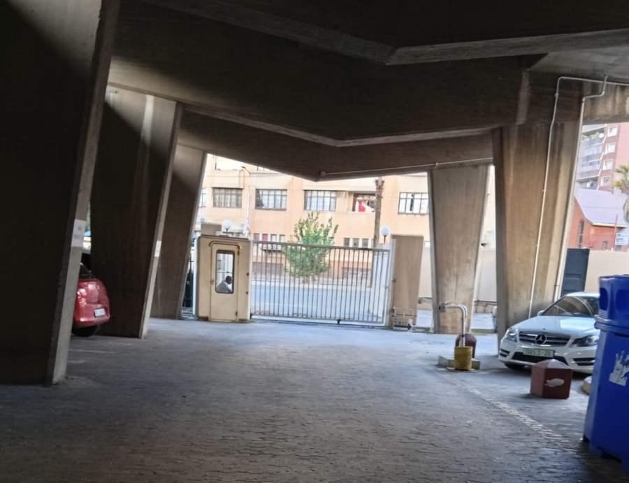 2 Bedroom Property for Sale in Parktown Gauteng