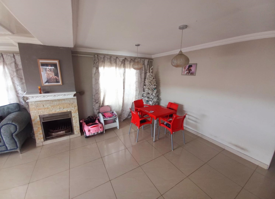 3 Bedroom Property for Sale in Elandspoort Gauteng