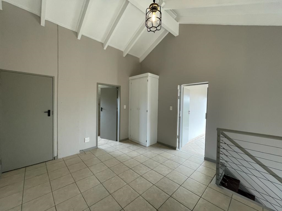 2 Bedroom Property for Sale in Oukraal Estate Gauteng