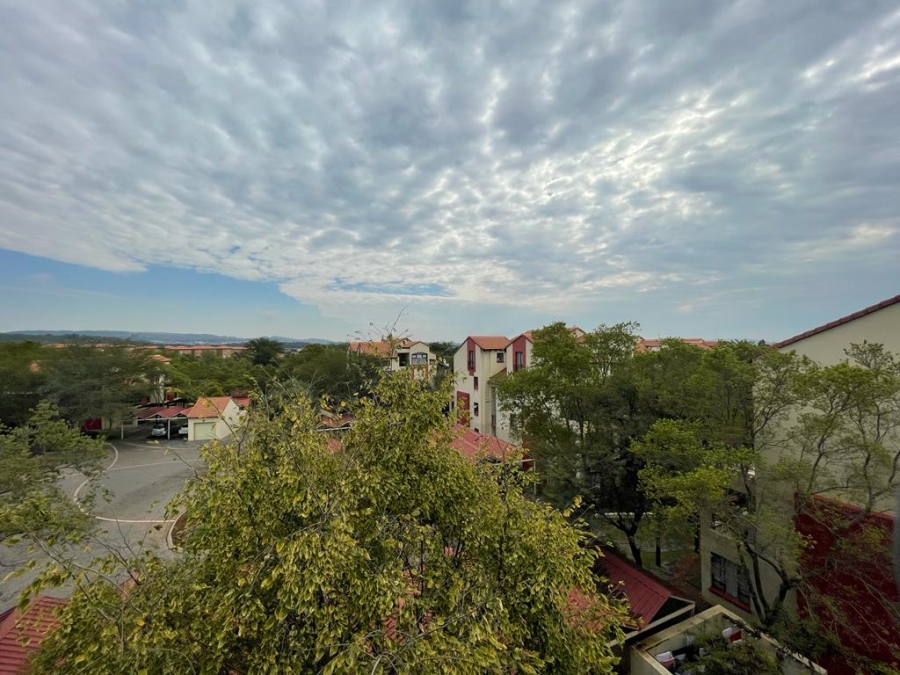 2 Bedroom Property for Sale in Oukraal Estate Gauteng