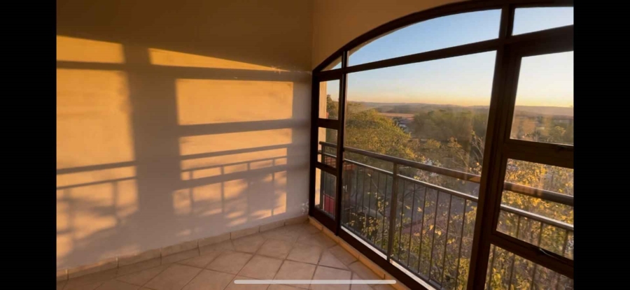 2 Bedroom Property for Sale in Oukraal Estate Gauteng