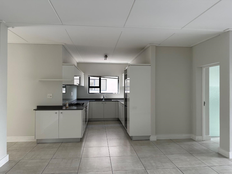 To Let 3 Bedroom Property for Rent in Waterfall Gauteng