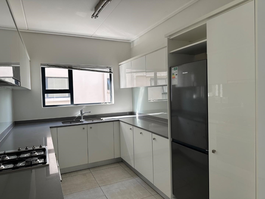 To Let 3 Bedroom Property for Rent in Waterfall Gauteng