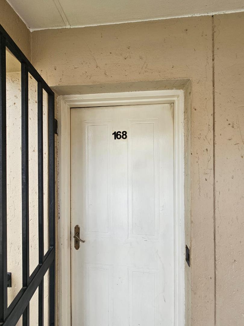 2 Bedroom Property for Sale in Klippoortje Gauteng