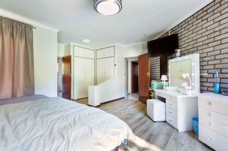 4 Bedroom Property for Sale in Moreleta Park Gauteng